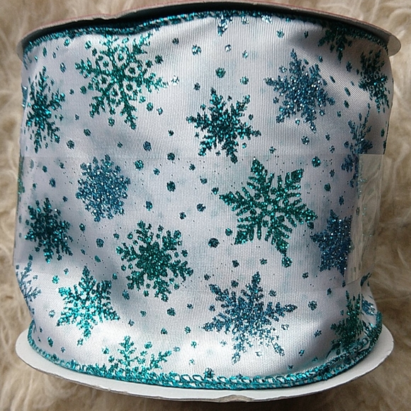 40' Sparkling Teal Snowflake 4' Wire Ribbon Fancy Big Bow - Picture 4 of 4